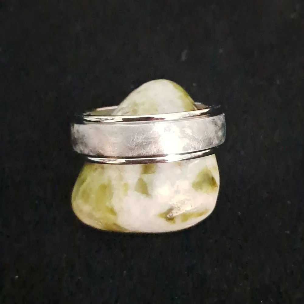 Wire Matte‎ Finished Groove Band Mens Ring. Sizes 9, 10 & 11.
